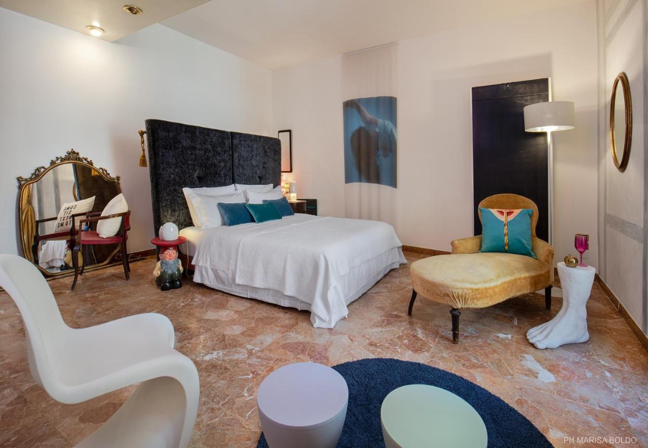 Billie'S Flat Red - Art & Design Apt In Verona Historic Centre מראה חיצוני תמונה